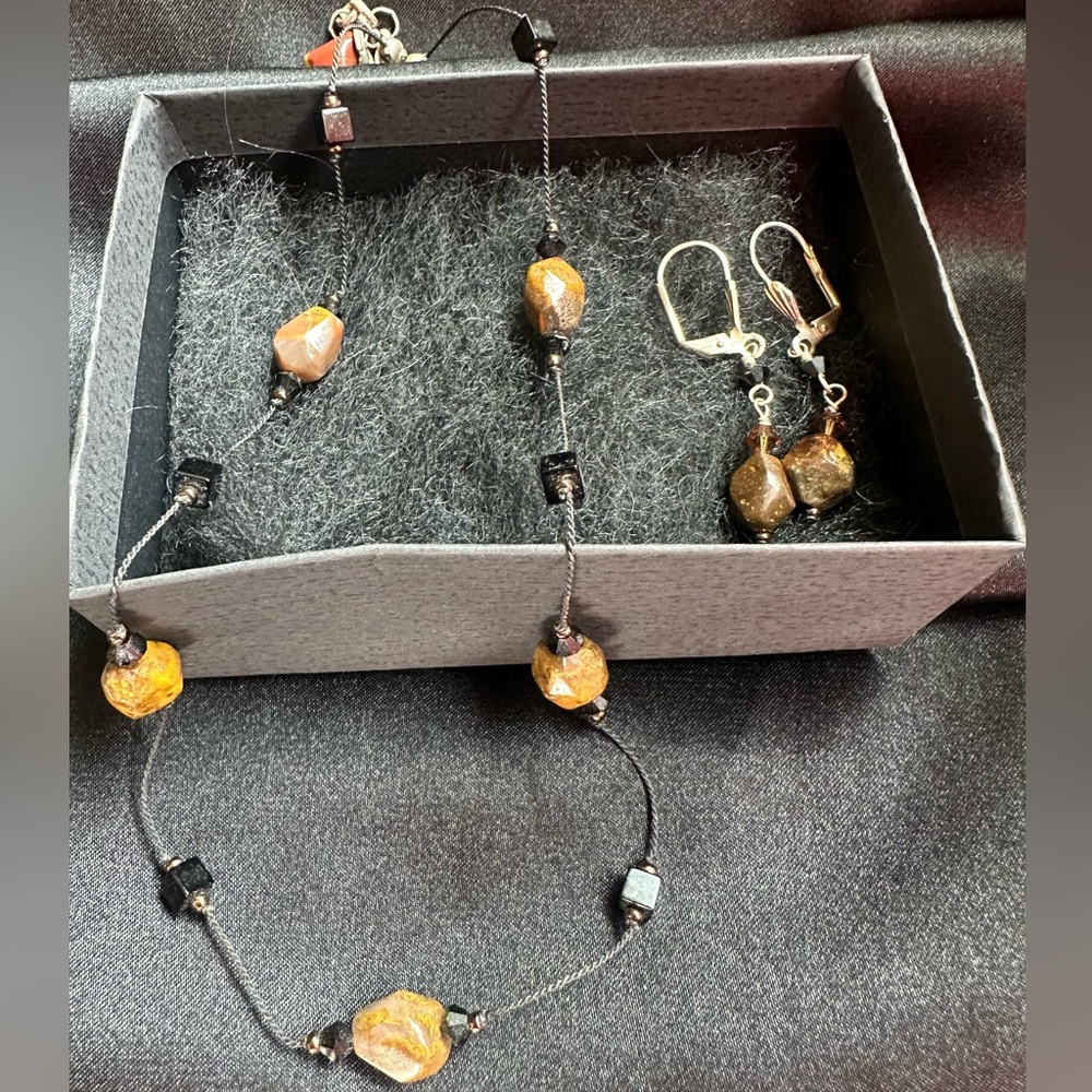 New In Box! Necklace & Earrings Set! Black Onyx with Tiger Eye Stones! GORGEOUS